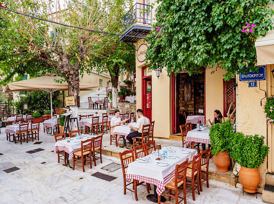Restaurant im Plaka-Viertel, Athen, Attika, Griechenland, Europa