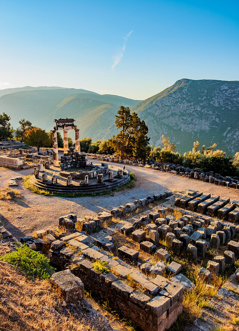 Tholos of Delphi, Temple of Athena Pronaia, sunrise, Delphi, UNESCO World Heritage Site, Phocis, Greece, Europe