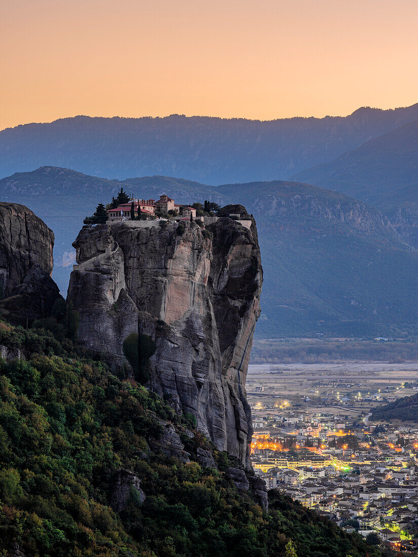 Monastery of the Holy Trinity at dusk, Meteora, UNESCO World Heritage Site, Thessaly, Greece, Europe