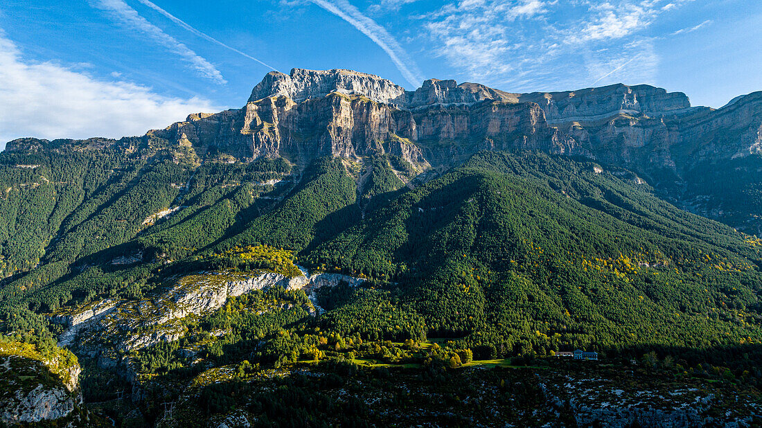 Rock cliffs of Pico Taillon, Monte Perdido, UNESCO World Heritage Site, Aragon, Pyrenees, Spain, Europe