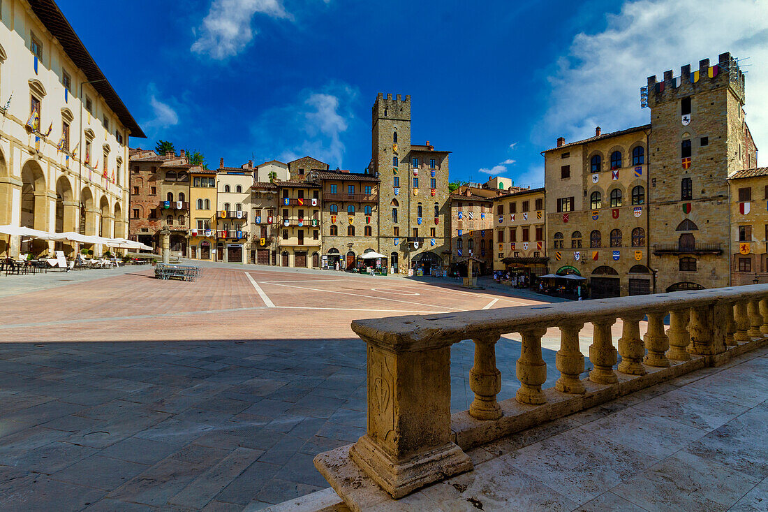 Medieval buildings in Piazza Grande, Arezzo, Tuscany, Italy, Europe