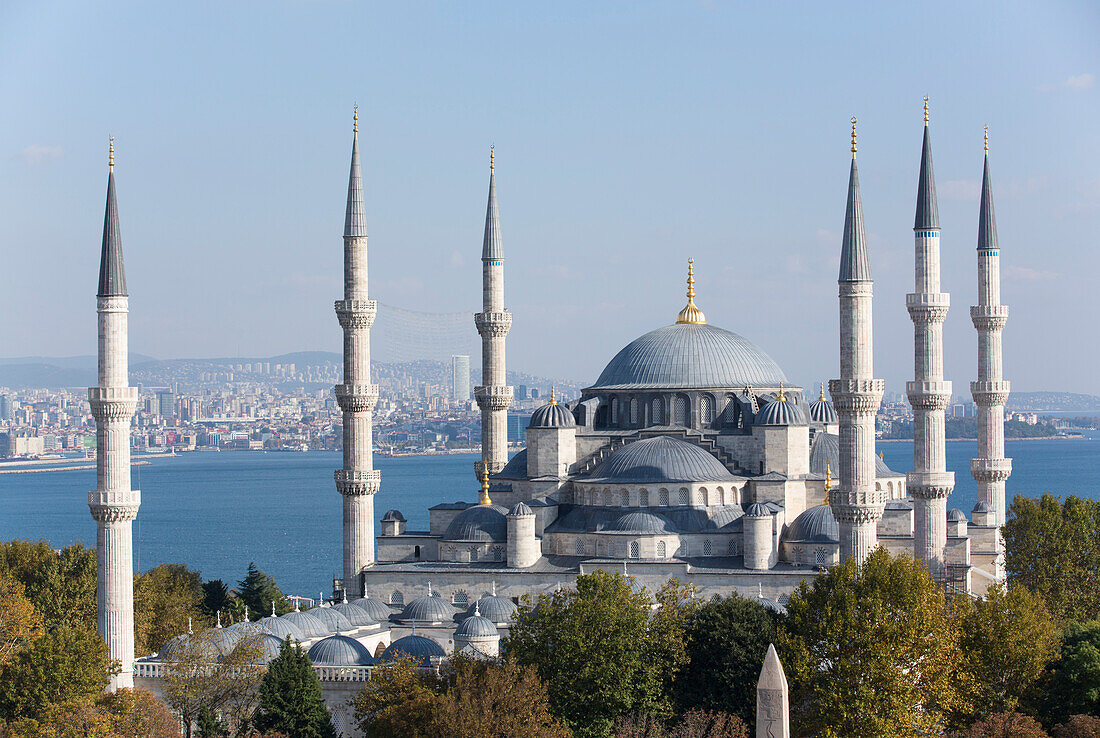 Blue Mosque (Sultan Ahmed Mosque), dating from 1609, UNESCO World Heritage Site, Istanbul, Turkey, Europe