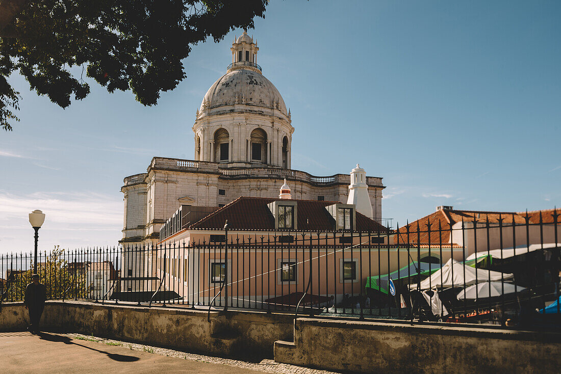 Die Kirche Santa Engracia (Nationales Pantheon), ein Denkmal aus dem 17. Jahrhundert, Lissabon, Portugal, Europa