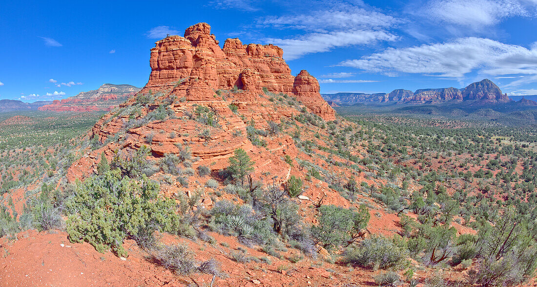 Die Spitzen des Cockscomb Butte in Sedona vom Südgipfel aus gesehen, Arizona, Vereinigte Staaten von Amerika, Nordamerika