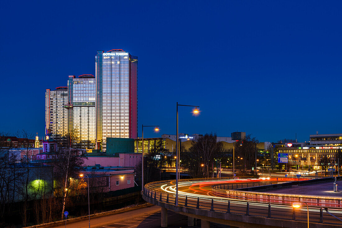 Stadt bei Nacht