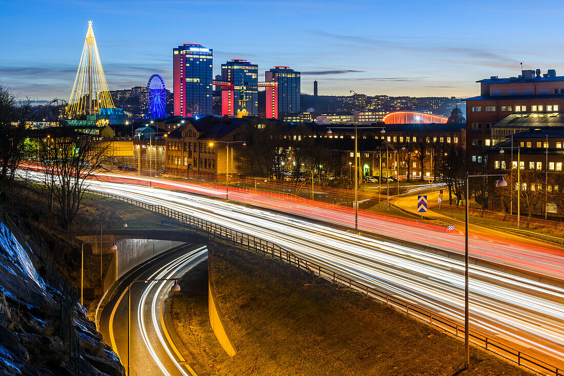 Traffic light trails