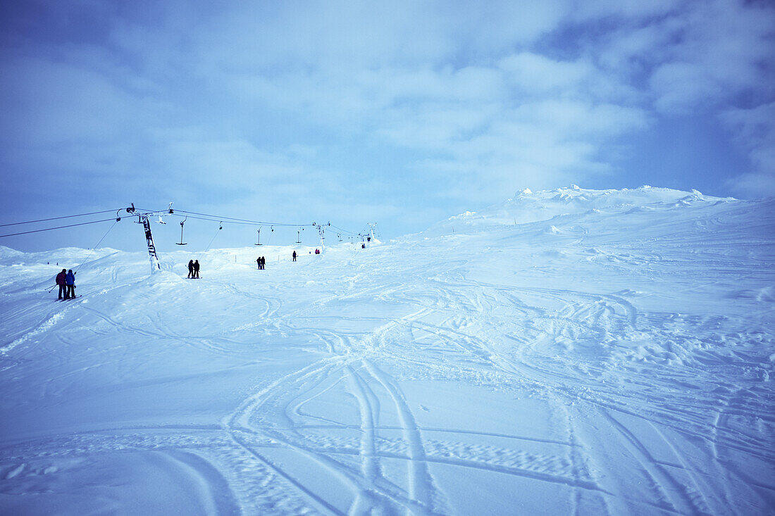 Skilift auf Skipiste