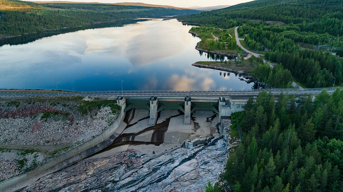 Water dam