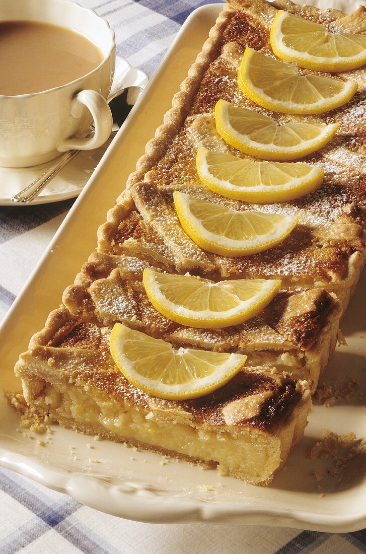 Cinnamon and lemon cream cake