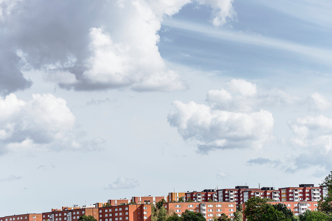 Wolken über einem Wohngebiet