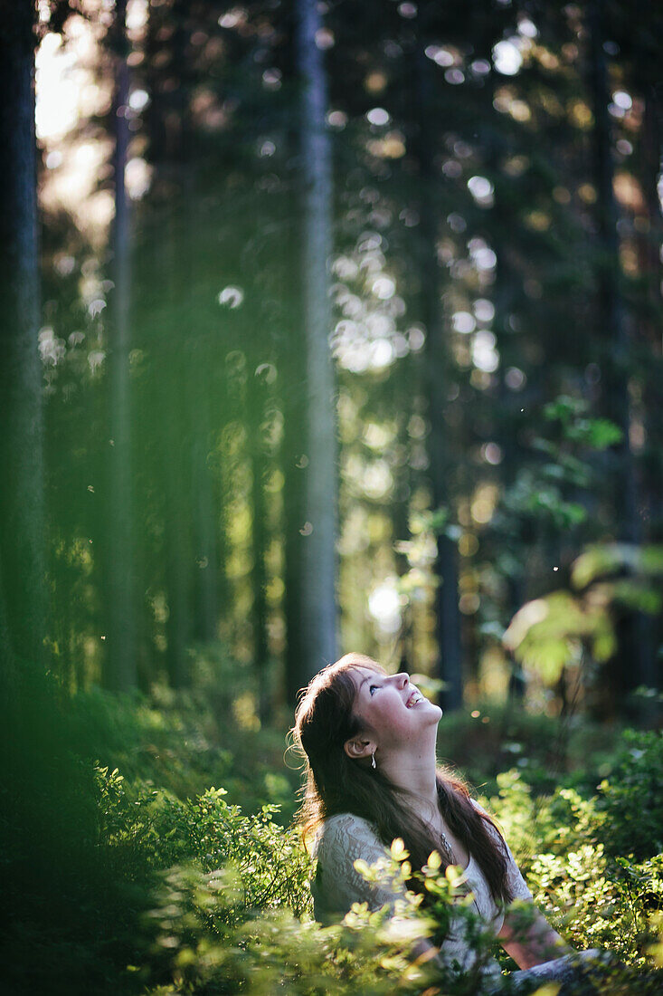 Frau im Wald