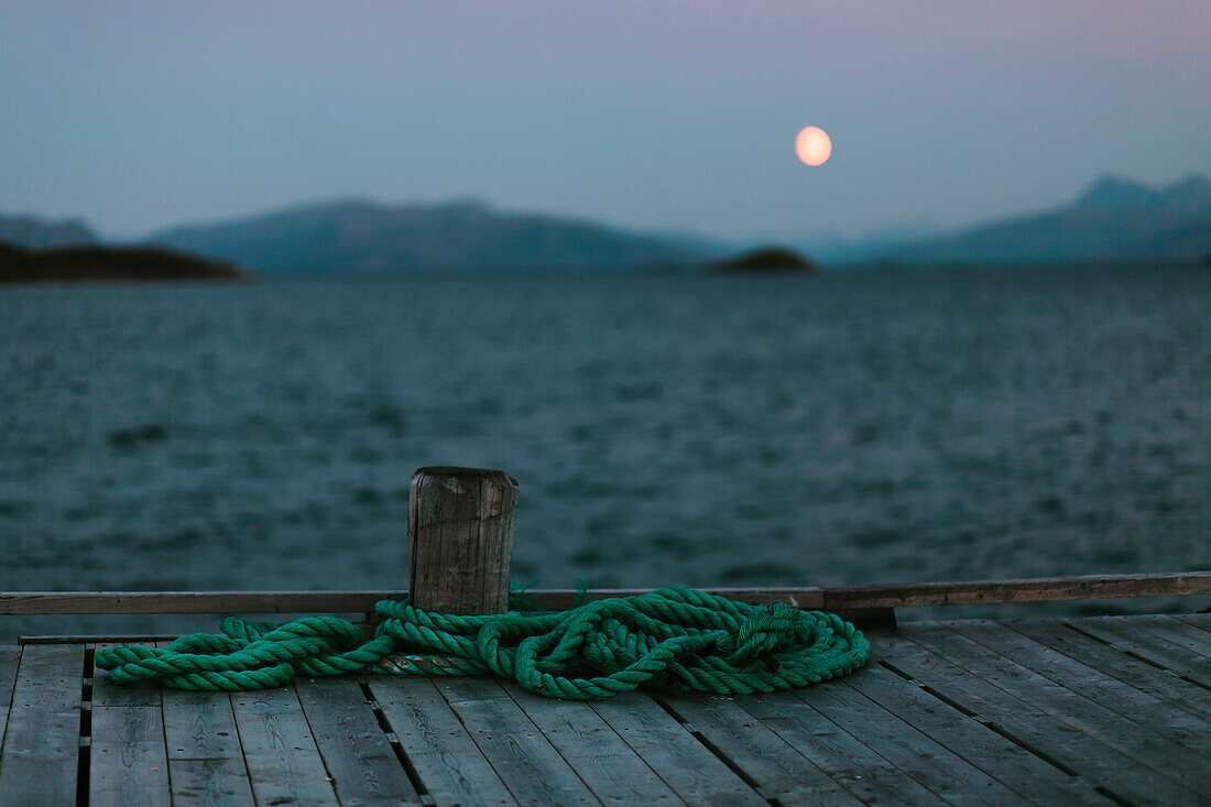 Rope on jetty