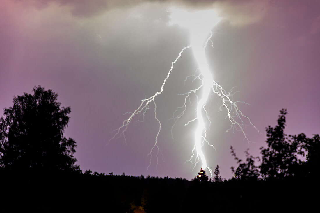 Gewitter mit Blitzschlag