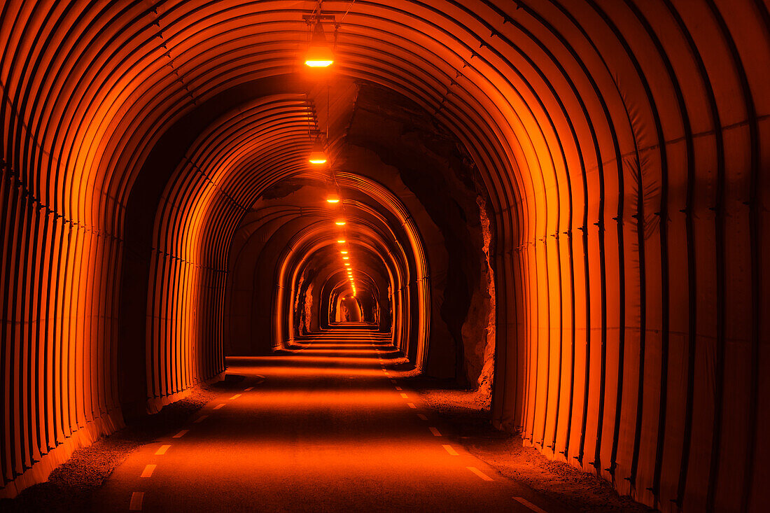 Illuminated tunnel