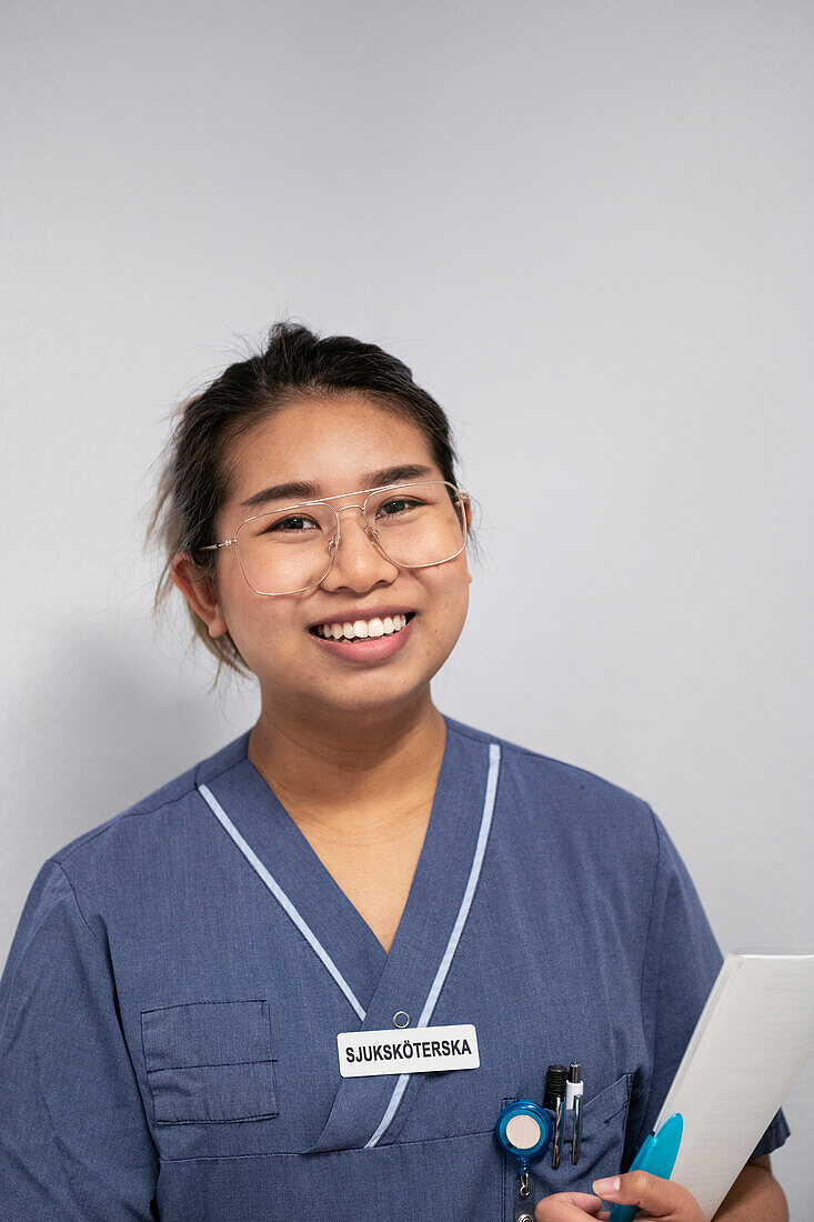 Porträt einer lächelnden Krankenschwester