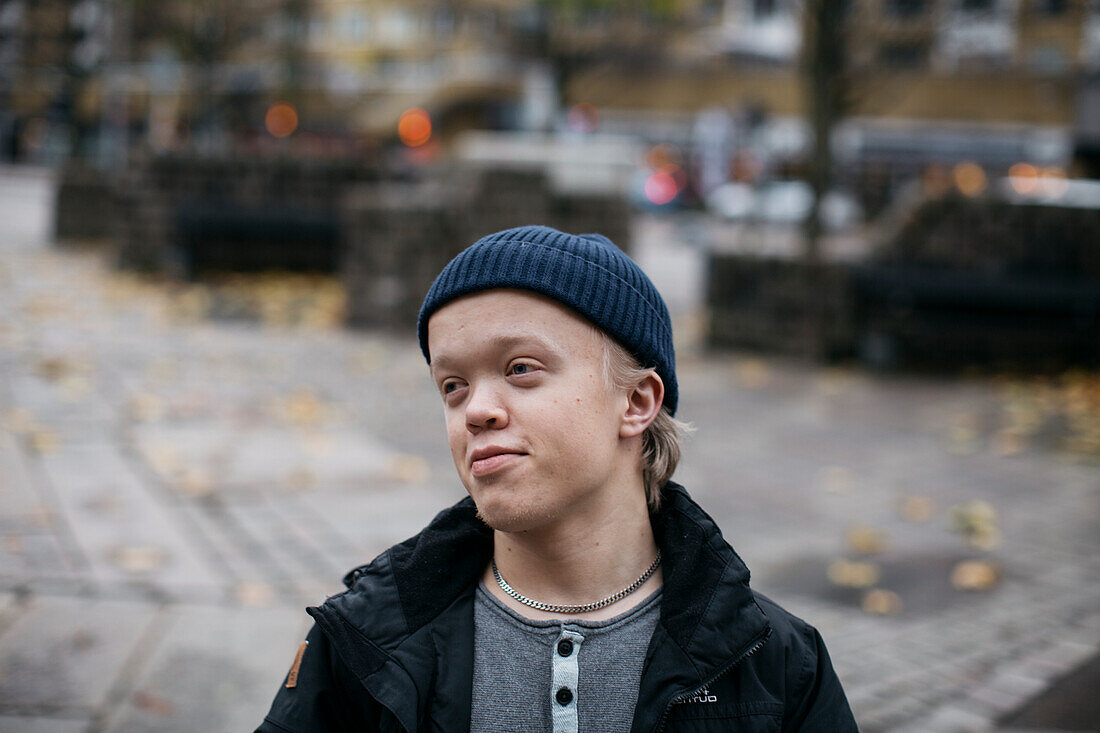 Portrait of teenage boy wearing wooly hat