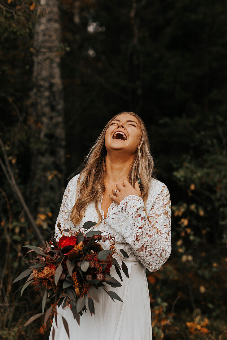 Ansicht einer lachenden Braut