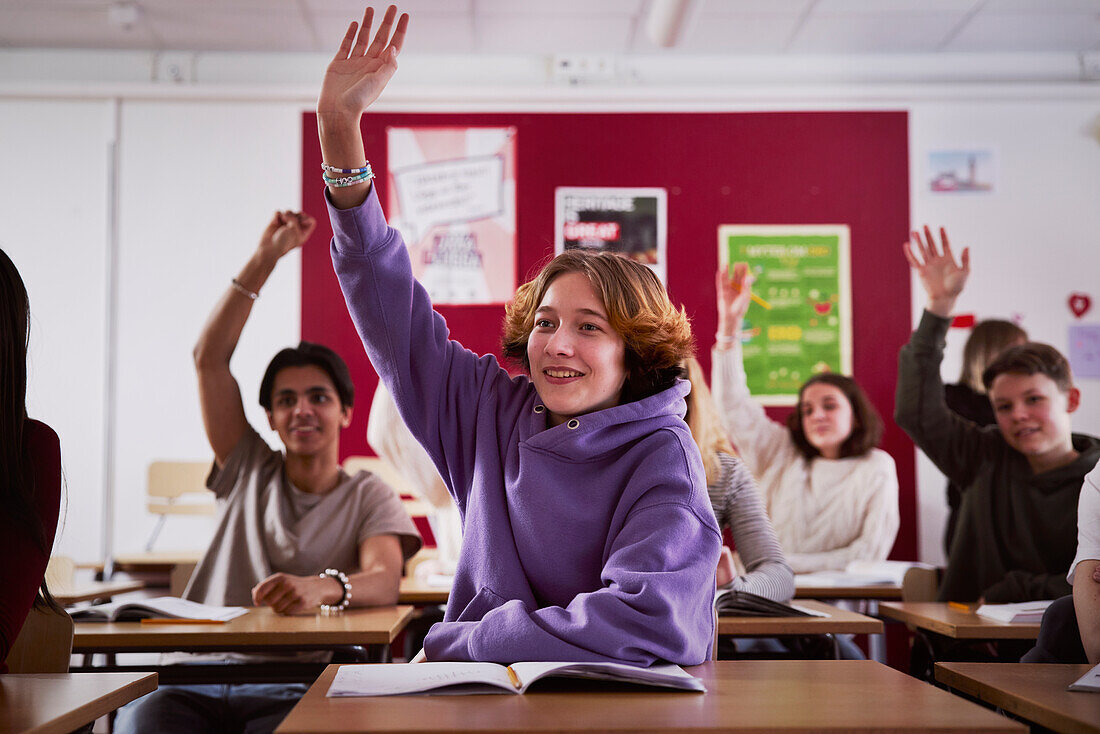 Teenager im Klassenzimmer