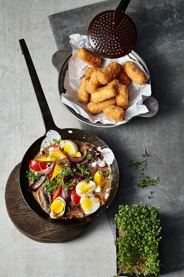 Oeuf Stroganoff mit Portobellopilzen und Panko-Kroketten