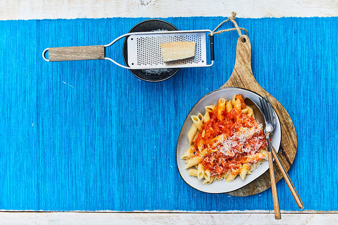 Penne mit Kürbis-Tomaten-Sauce