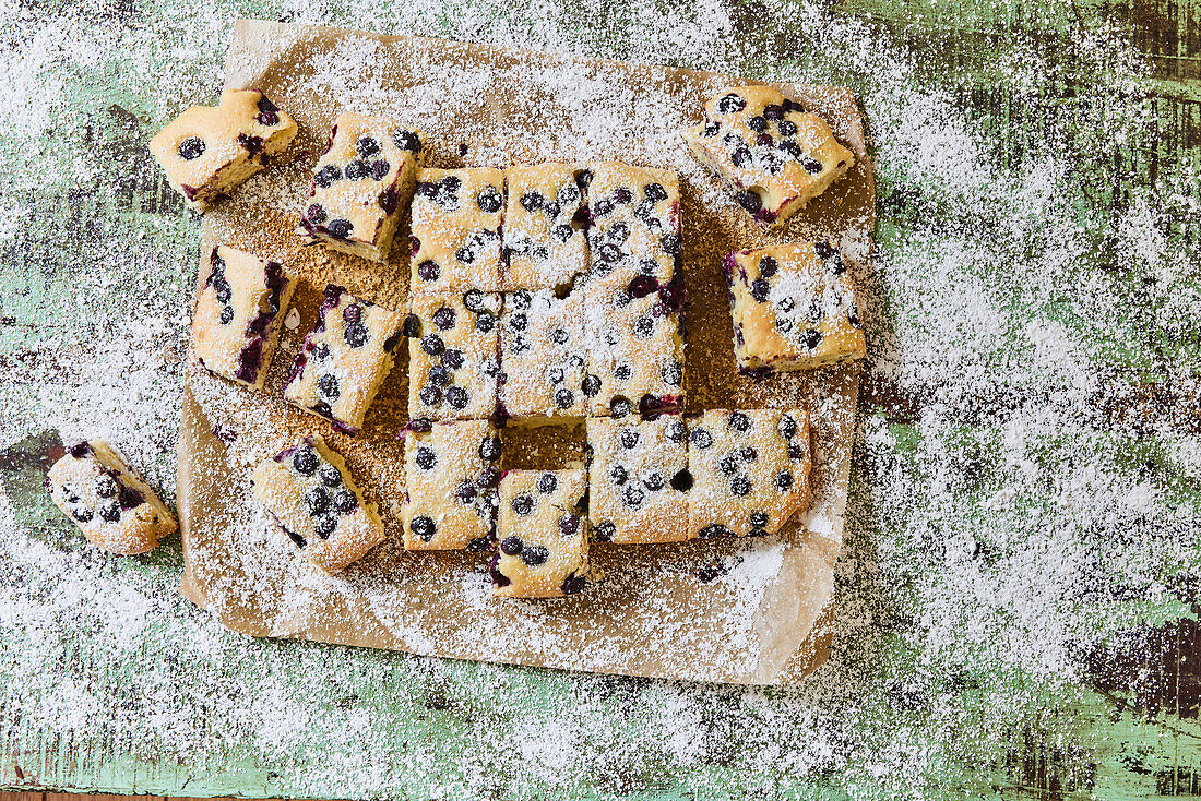 Blueberry cake with powdered sugar