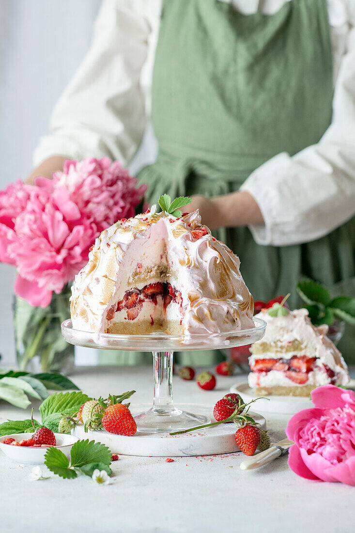 Erdbeer-Baiser-Torte