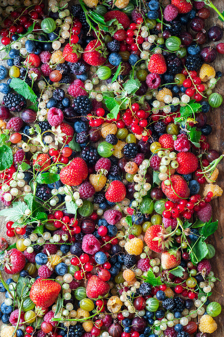 Gemischte Beeren (Bildfüllend)