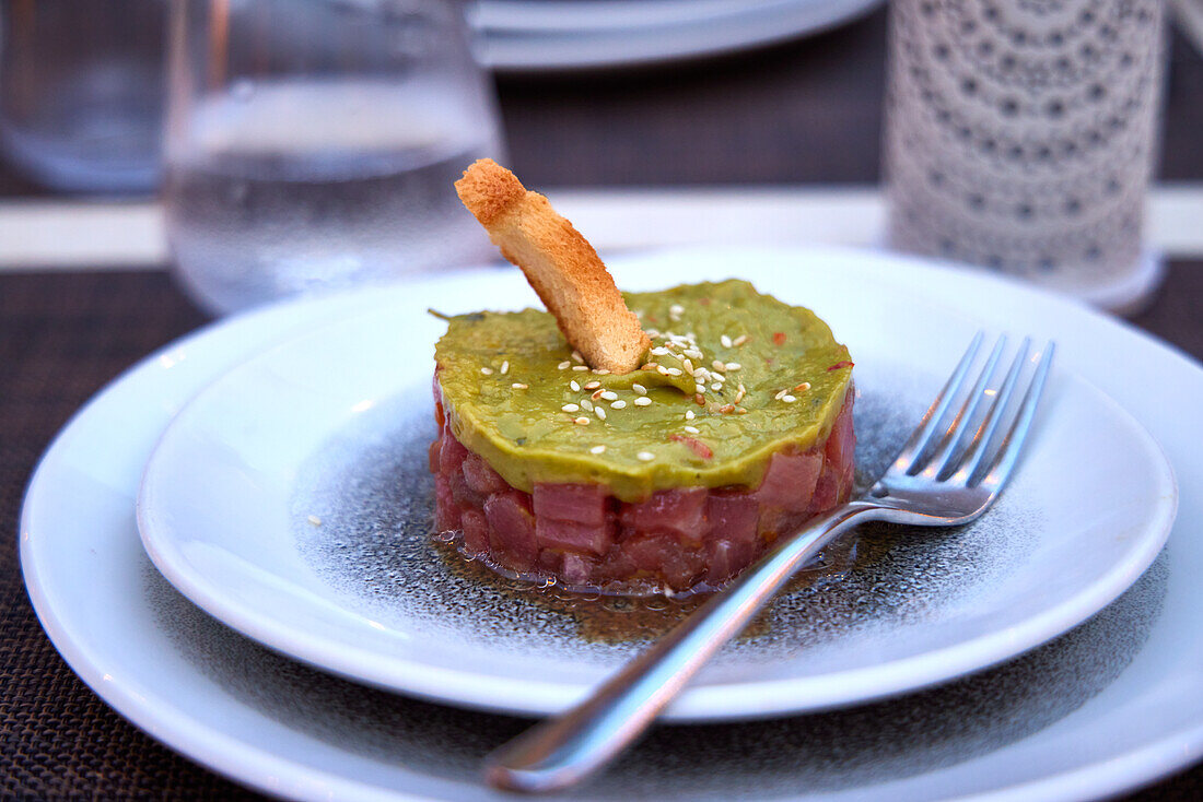 Tartar vom Ahi-Thunfisch mit Guacamole