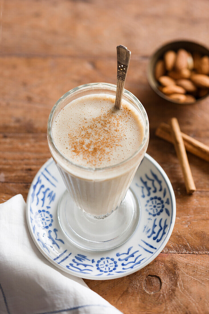 Banana and almond chai smoothie