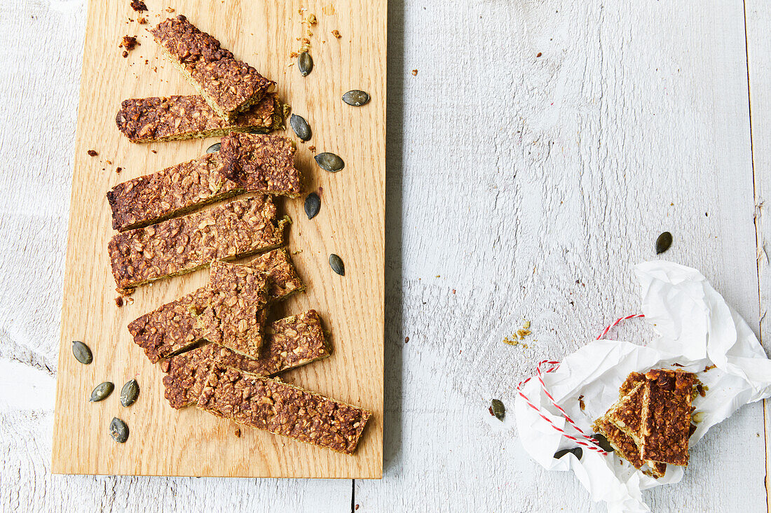 Pumpkin seed protein bar