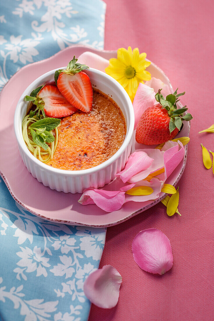 Crème brûlée with rhubarb