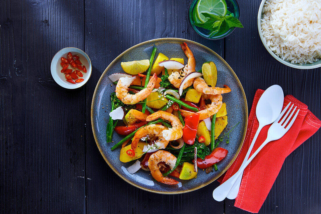 Prawns with colored vegetables