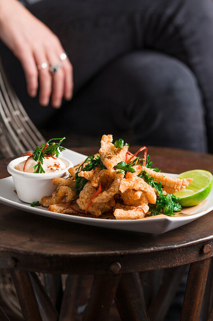 Fried chilies and squid with aioli