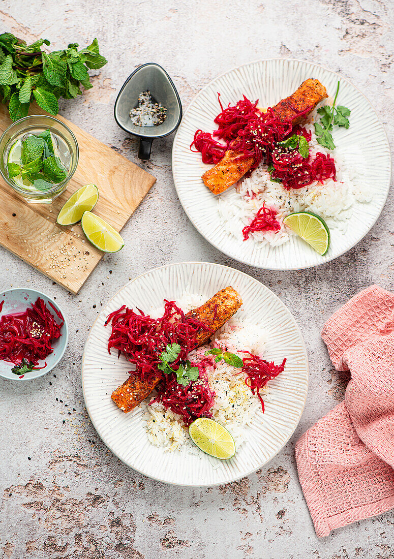 Lachs mit Reis und Rote-Bete-Relish