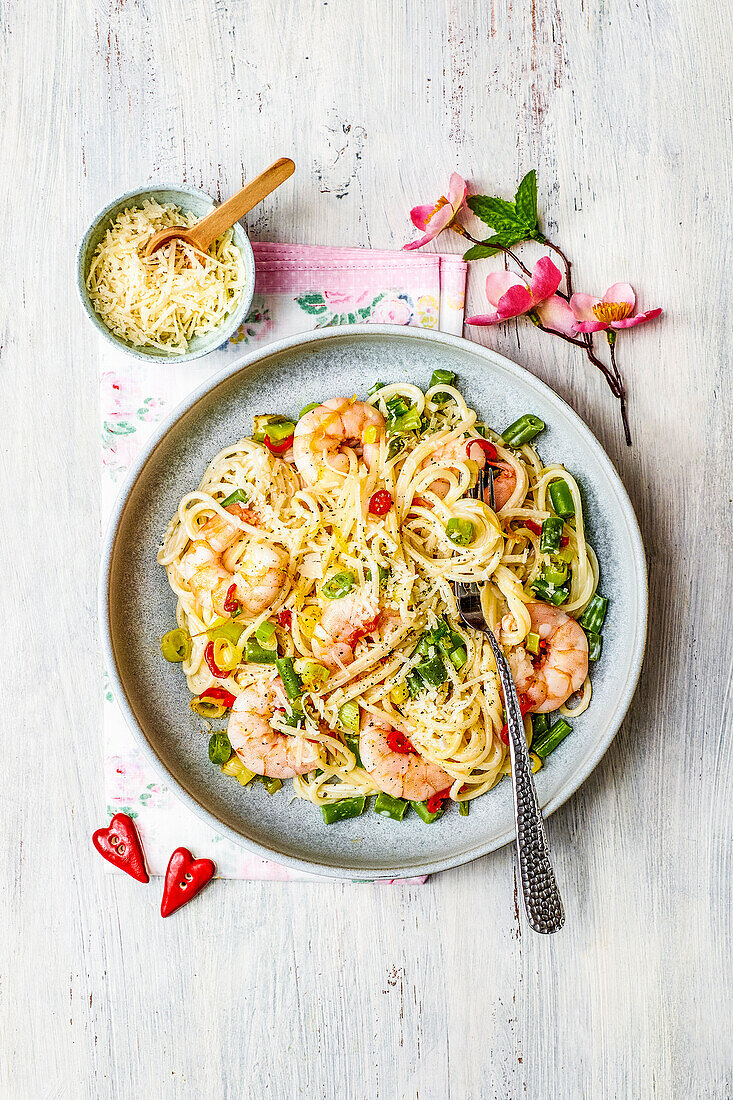 Spaghetti with shrimp and chili peppers