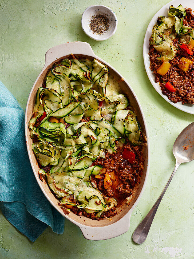 Hackfleischauflauf mit Zucchini und Paprika