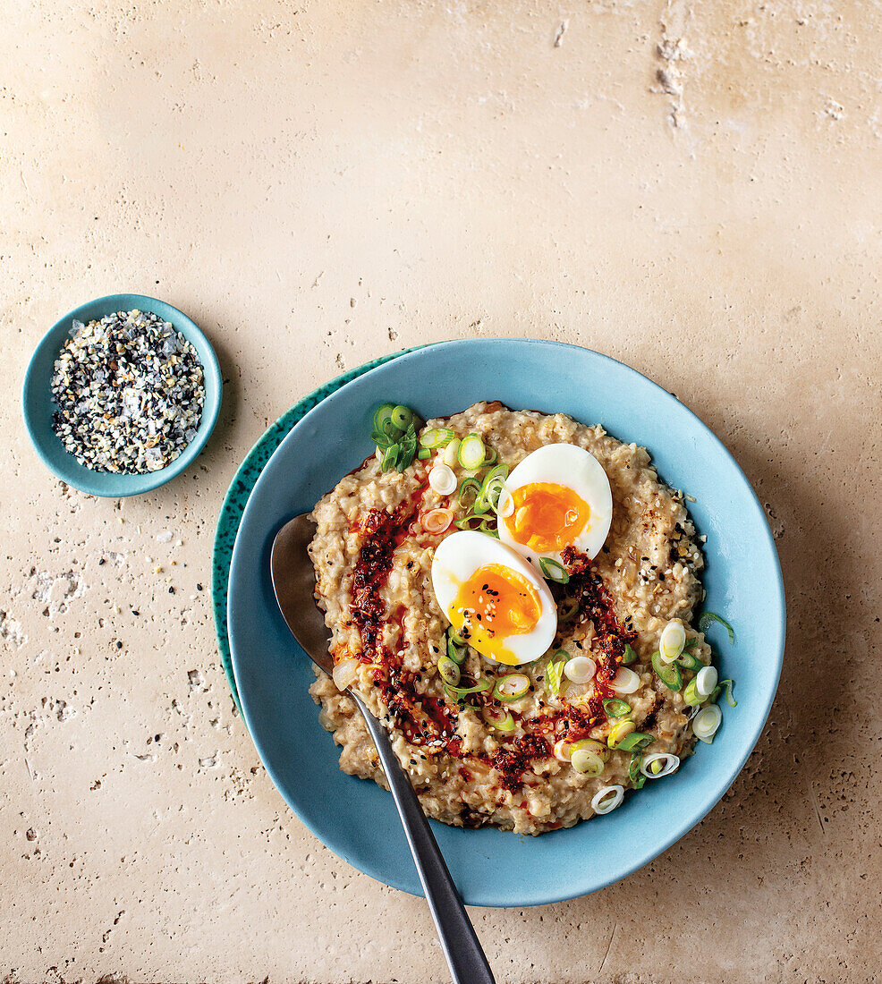 Chili ginger oatmeal with eggs