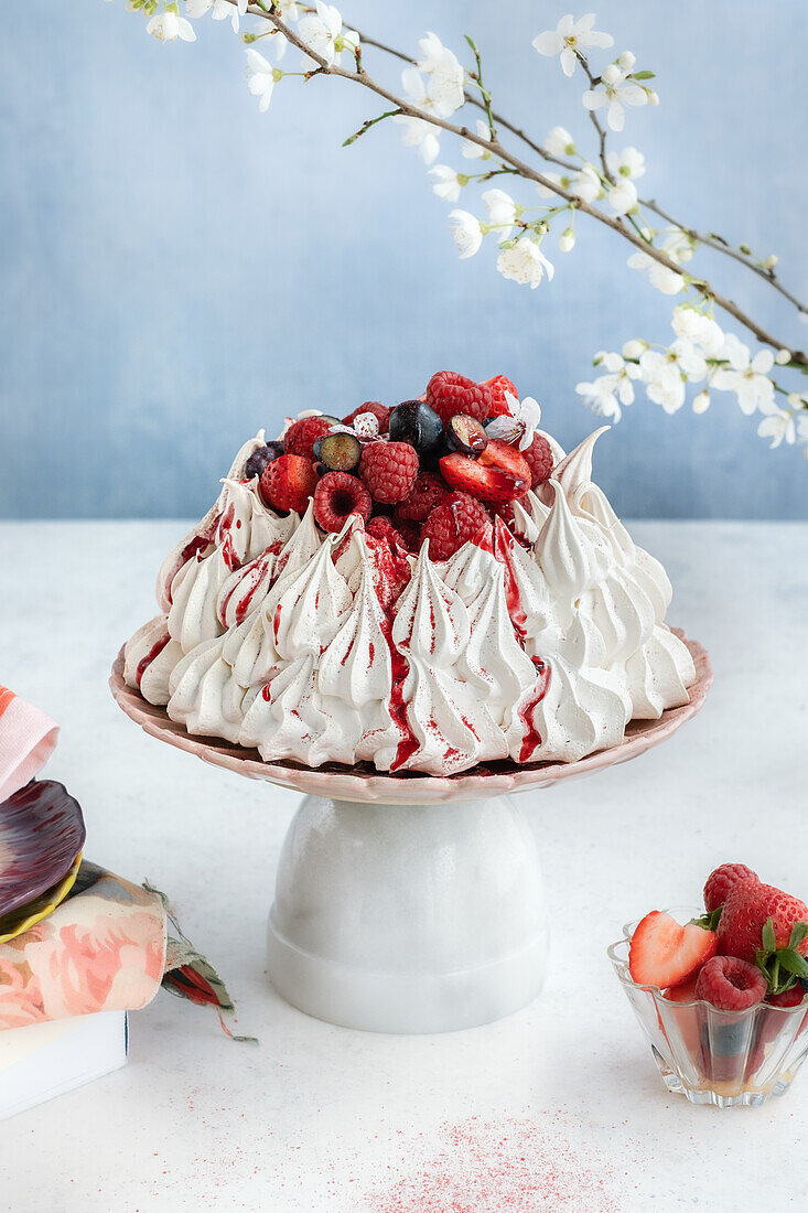 Pavlova from the air fryer with berries