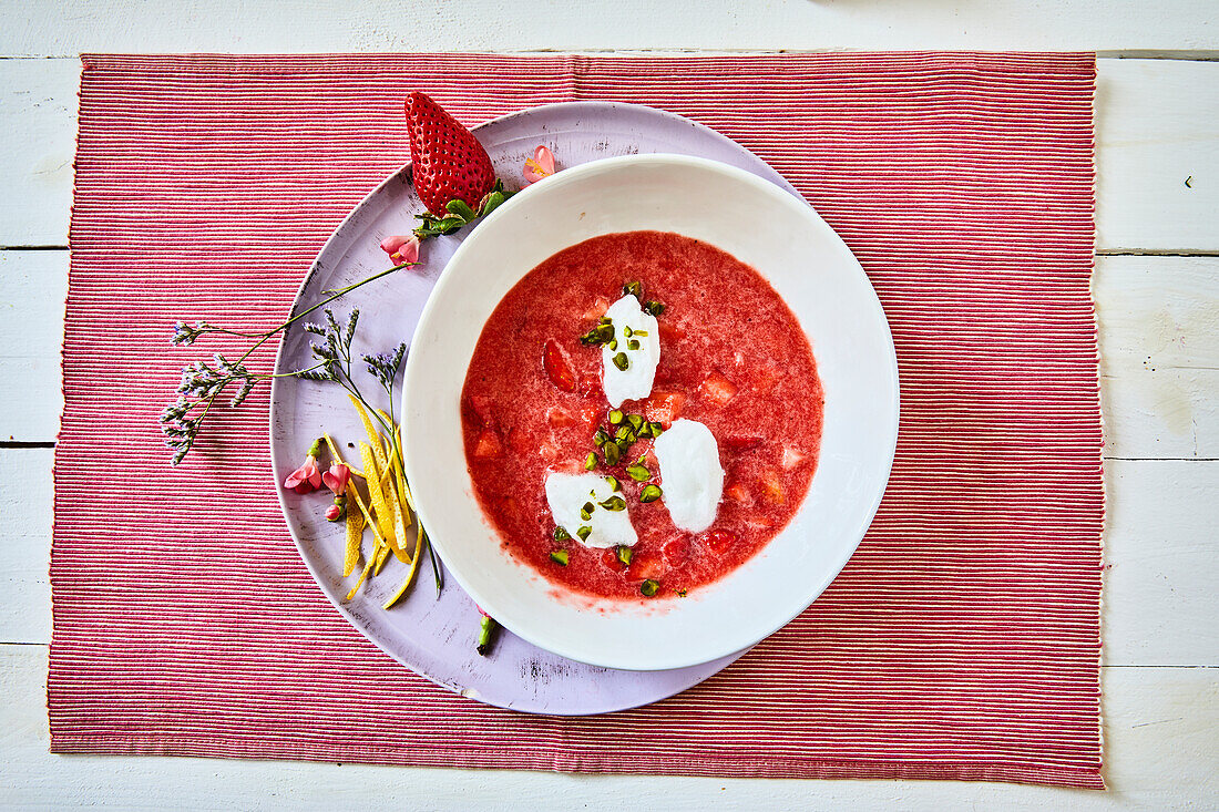 Cold strawberry soup