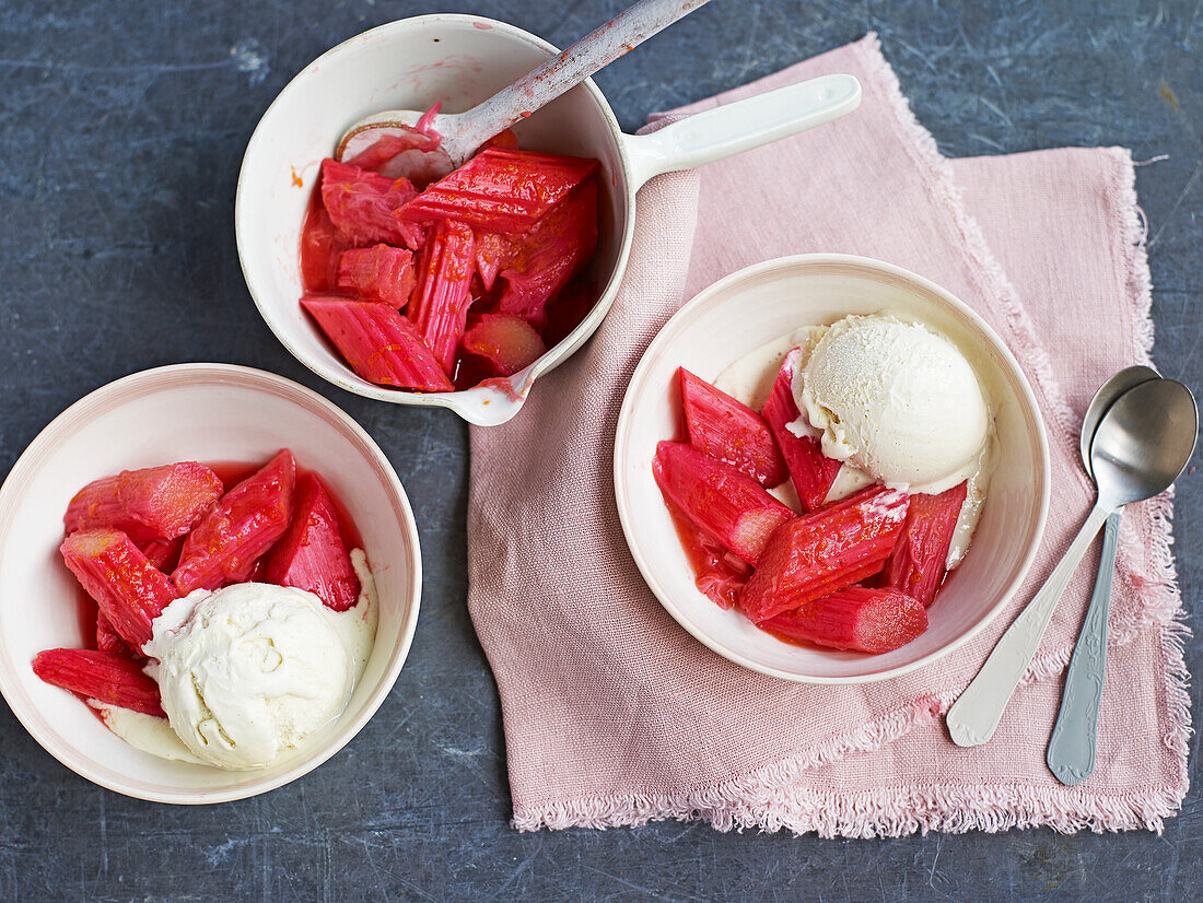 Braised rhubarb with vanilla ice cream