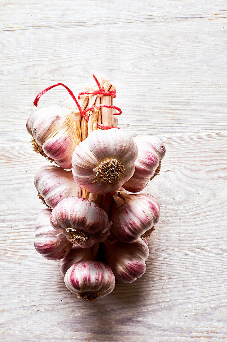 Garlic plait