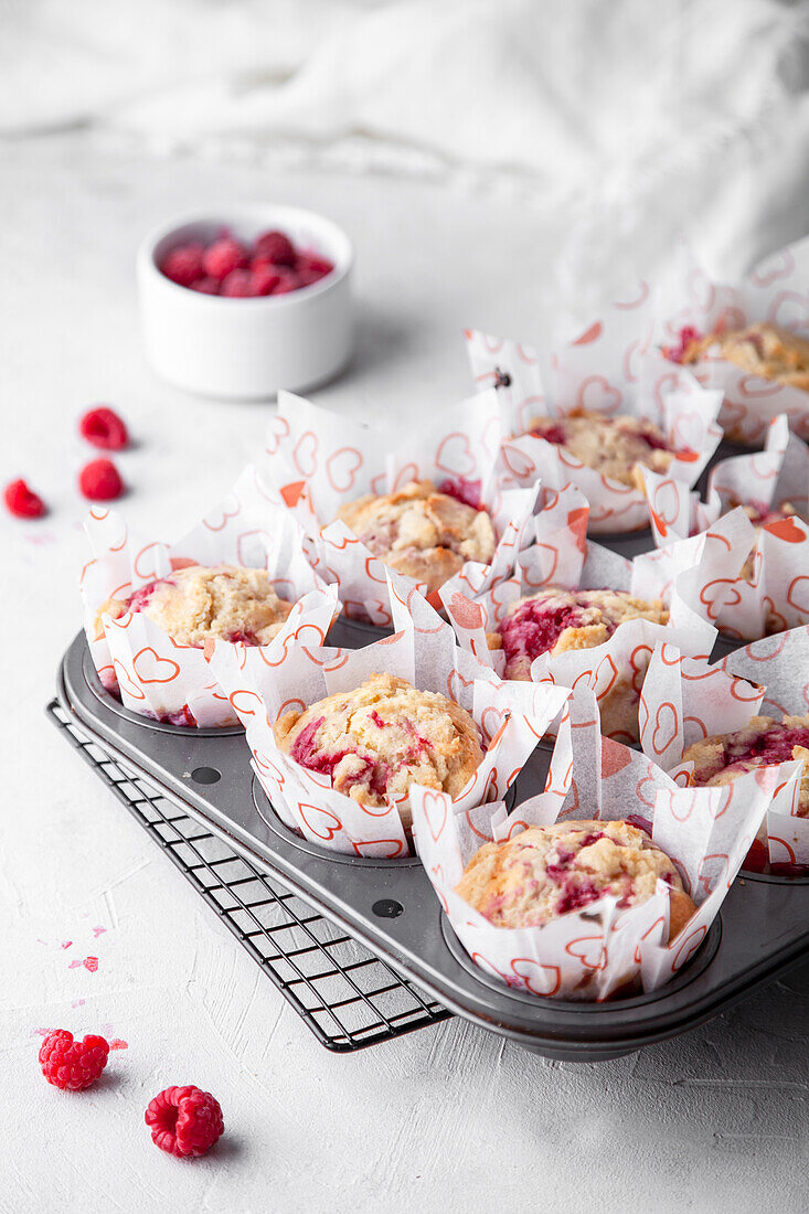 Raspberry muffins with greek yogurt