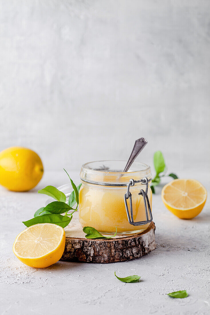 Homemade lemon curd