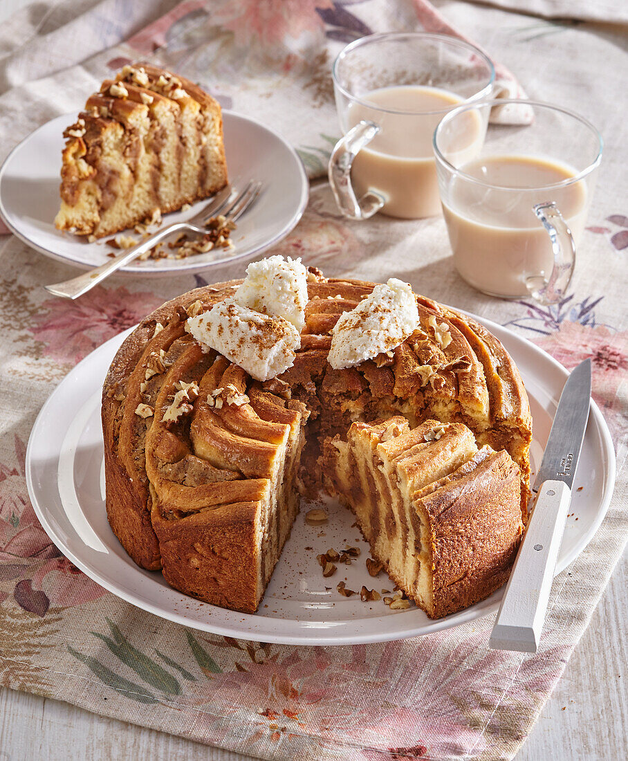 Vertical cinnamon chestnut cake