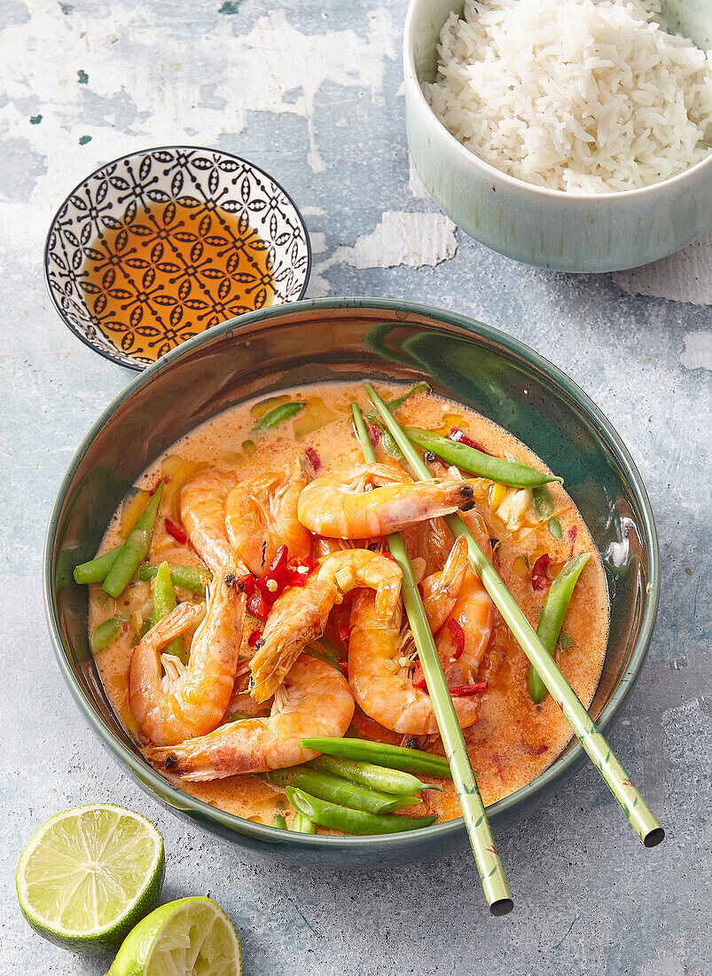 Red curry with prawns