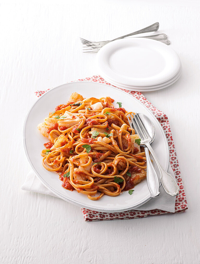 Linguine mit Stockfisch-Tomatensauce