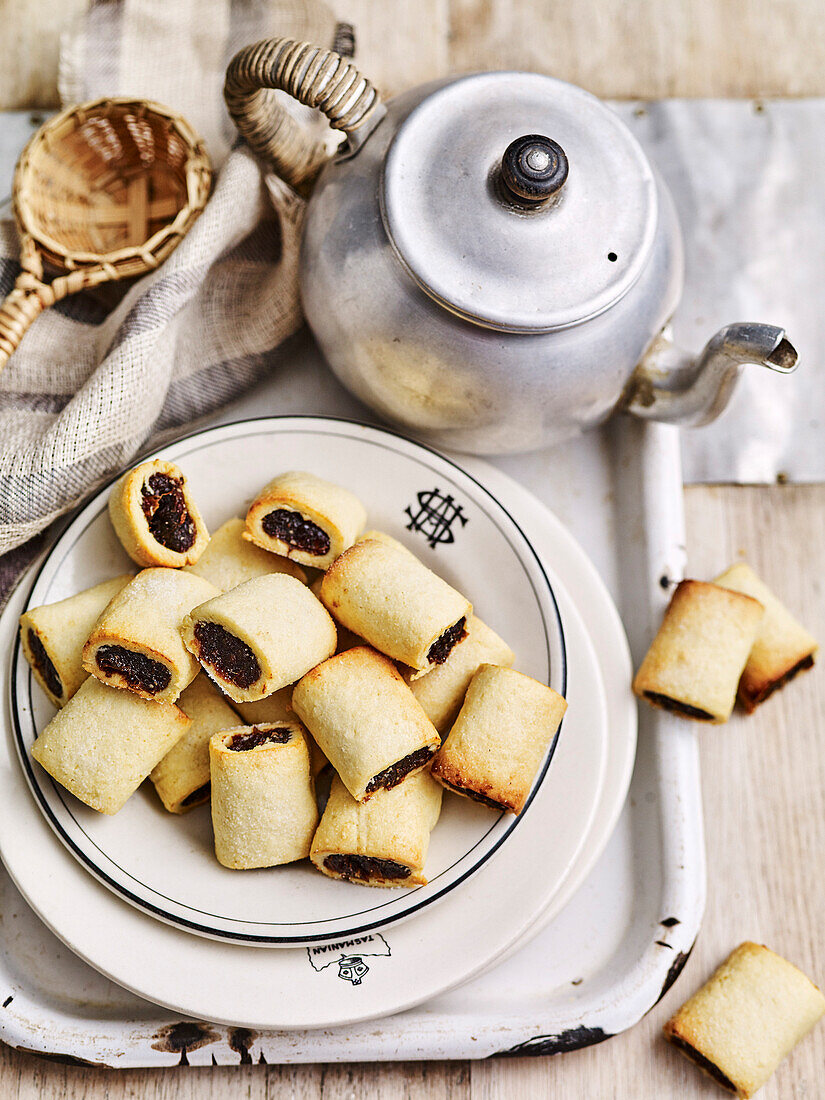 Spicy Fruit Mince Pillows