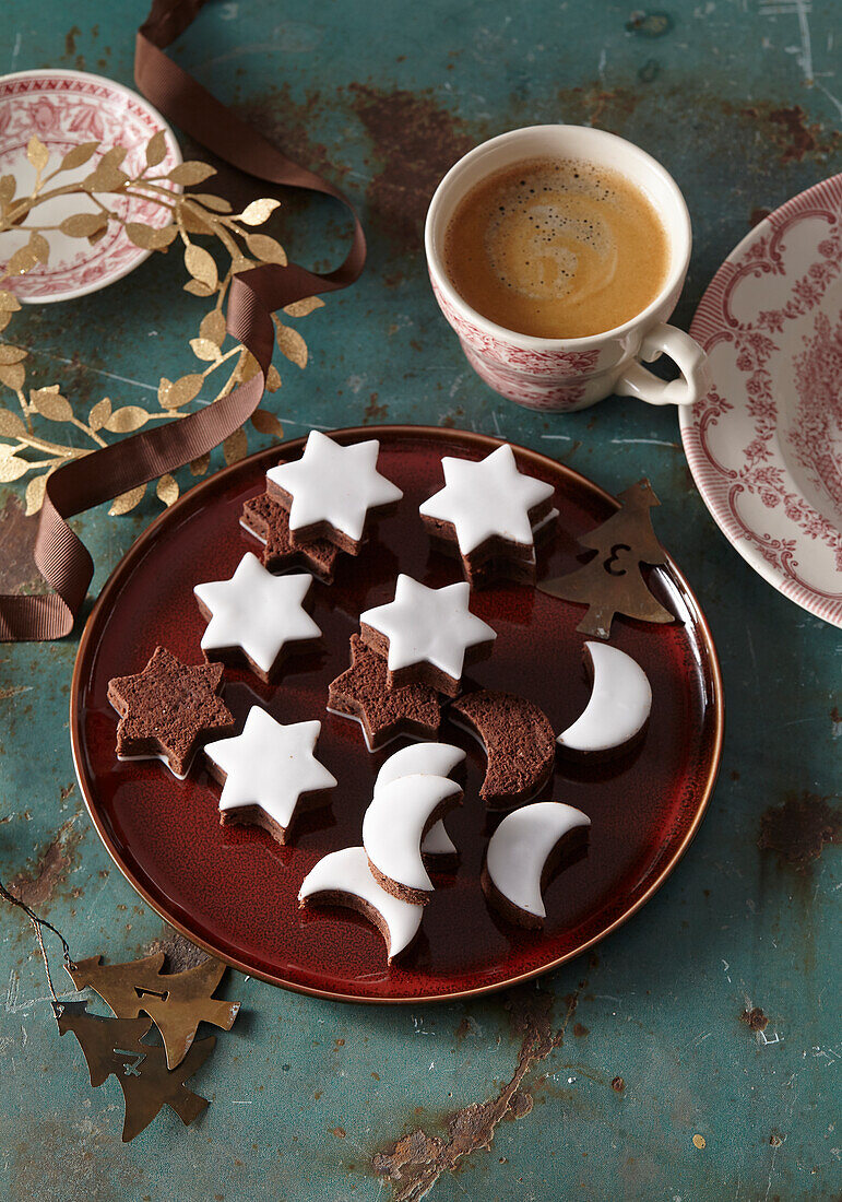Cocoa cookies with rum sugar icing