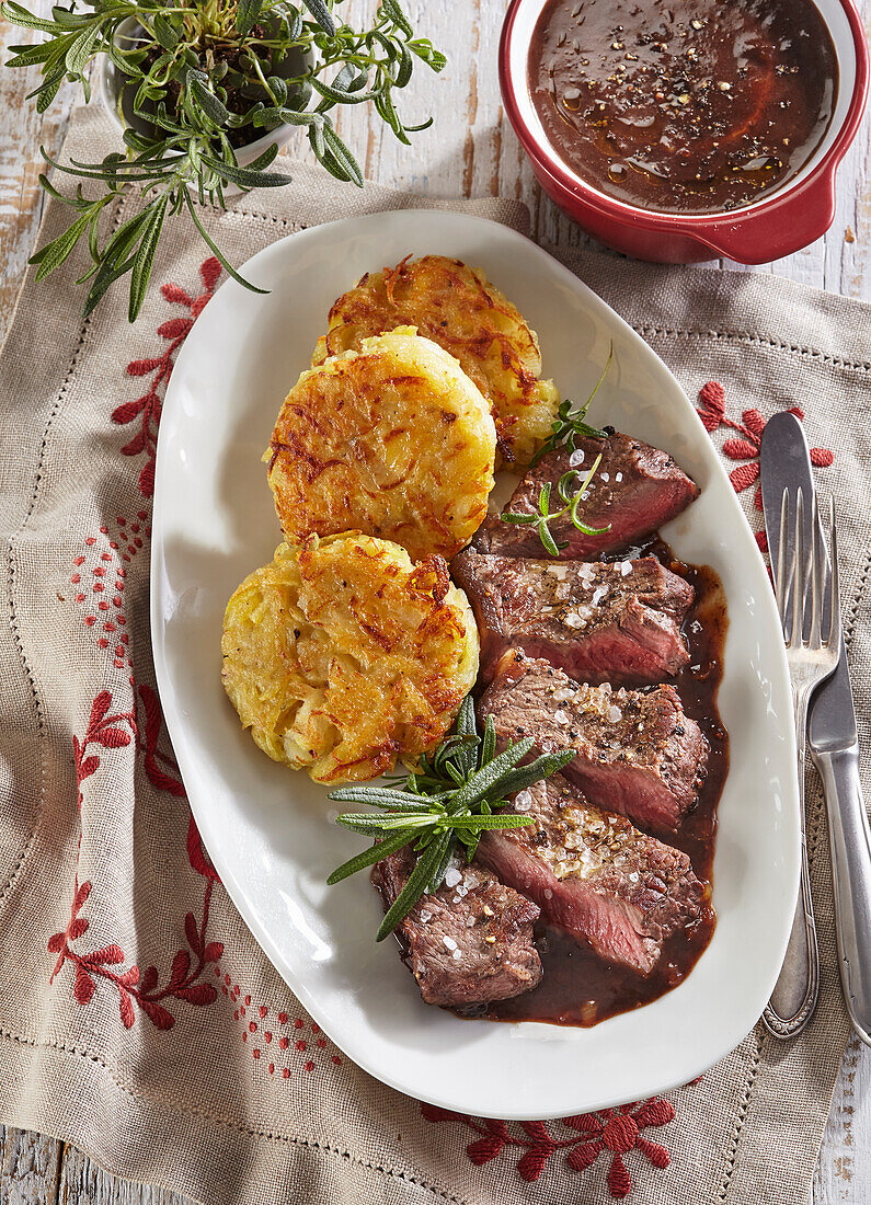 Rumpsteak mit Pflaumenmus und Kartoffelrösti