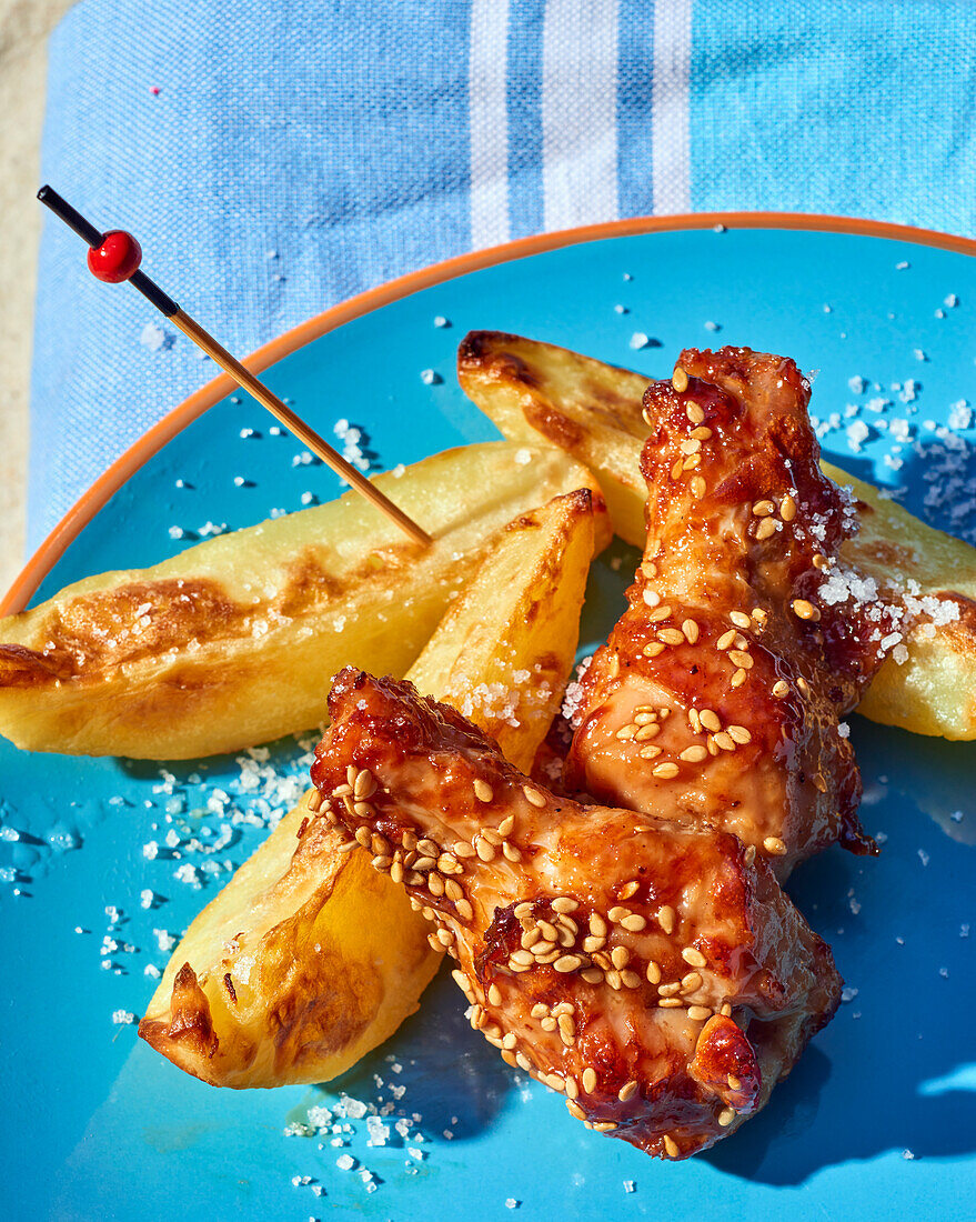 Knoblauch-Hähnchen mit Potato Wedges